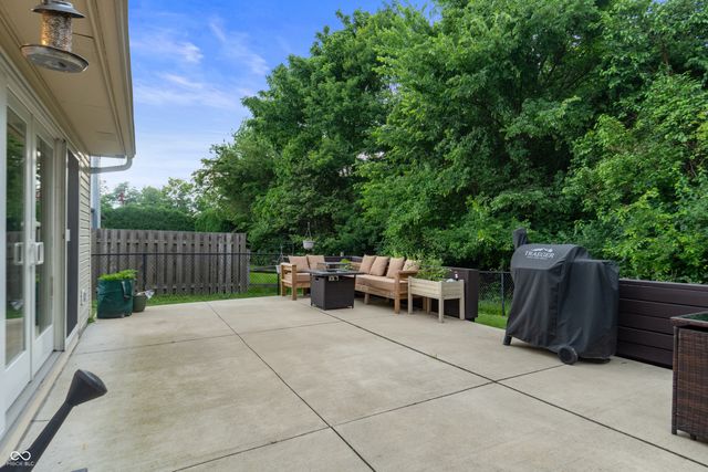 12124 Mockernut Court, Indianapolis, IN 46236