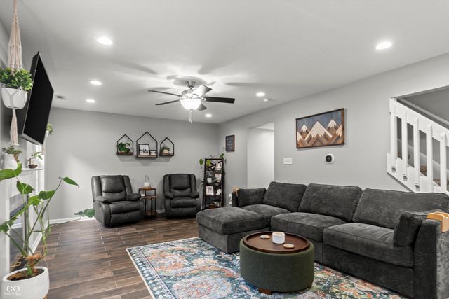 12124 Mockernut Court, Indianapolis, IN 46236