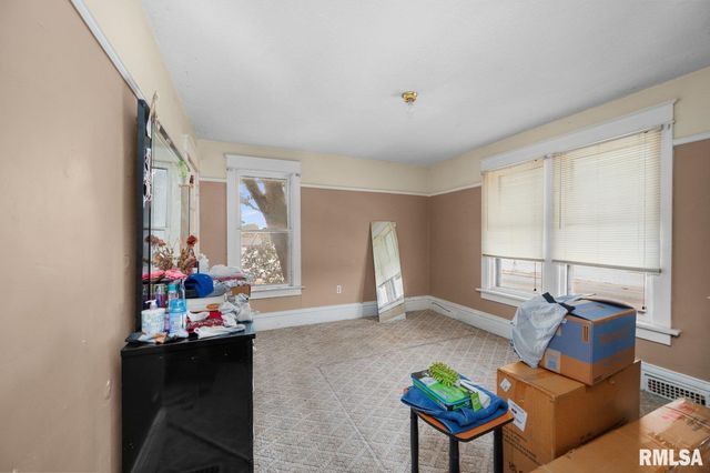 1104 29th Ave Avenue, Rock Island, IL 61201