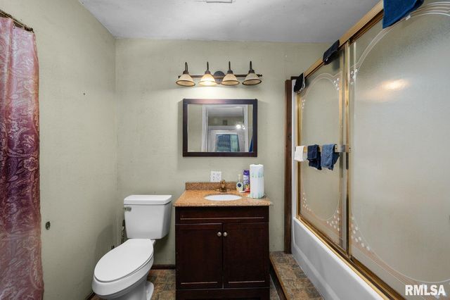 1104 29th Ave Avenue, Rock Island, IL 61201