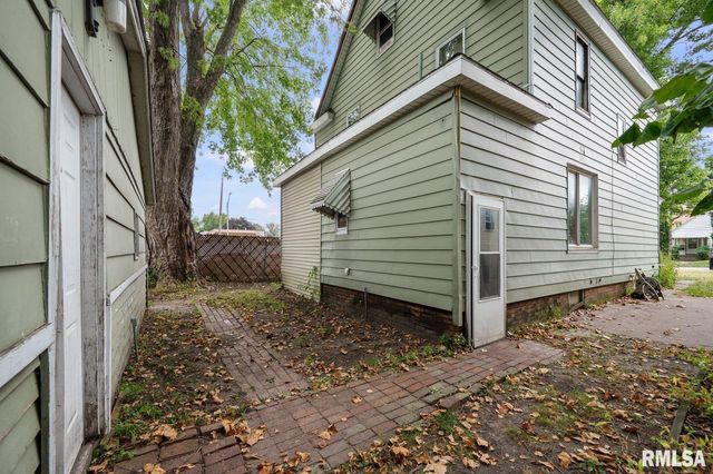 1104 29th Ave Avenue, Rock Island, IL 61201