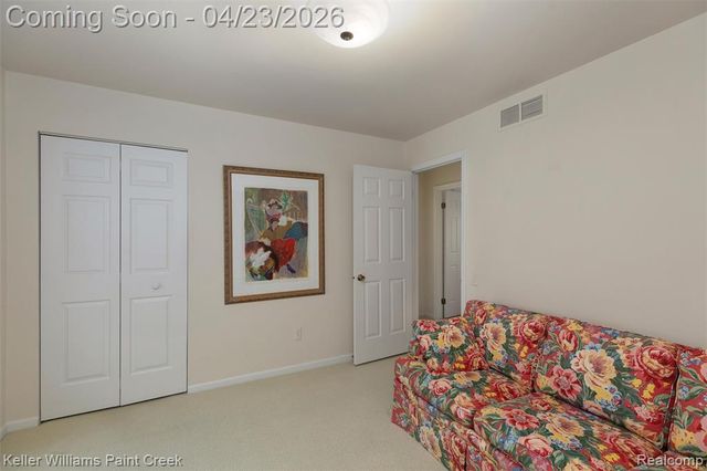 4330 S Mcnay Court, West Bloomfield, MI 48323