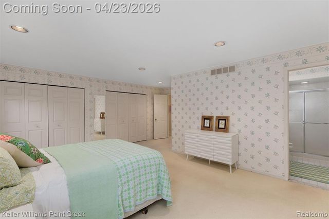 4330 S Mcnay Court, West Bloomfield, MI 48323