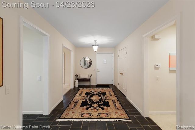 4330 S Mcnay Court, West Bloomfield, MI 48323