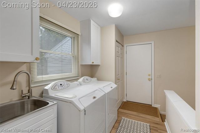 4330 S Mcnay Court, West Bloomfield, MI 48323