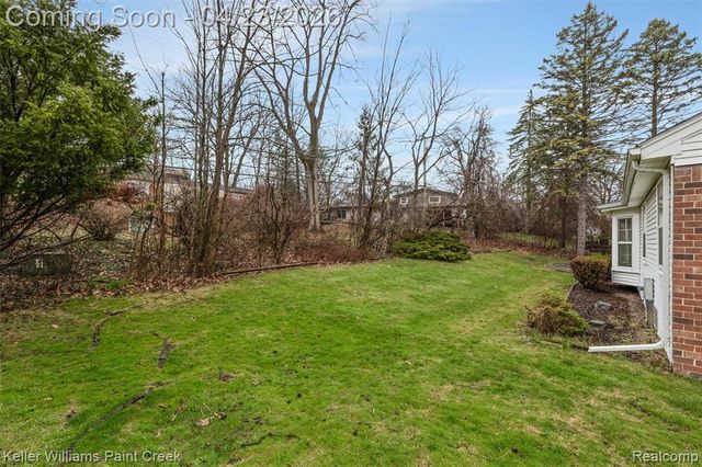4330 S Mcnay Court, West Bloomfield, MI 48323