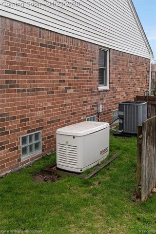 4330 S Mcnay Court, West Bloomfield, MI 48323