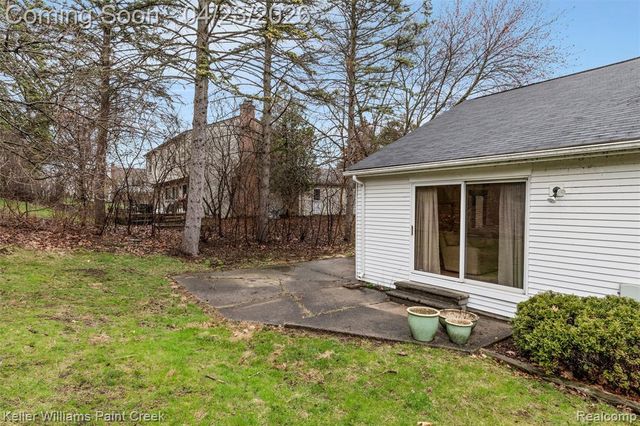 4330 S Mcnay Court, West Bloomfield, MI 48323