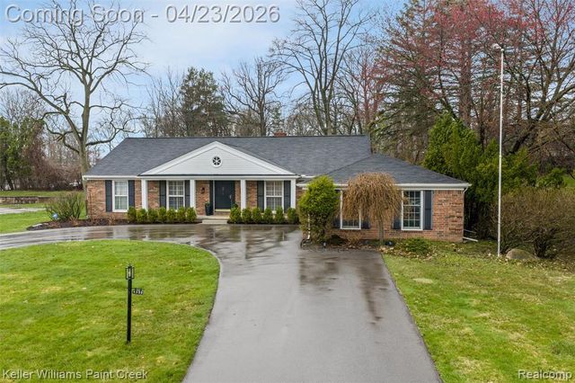 4330 S Mcnay Court, West Bloomfield, MI 48323