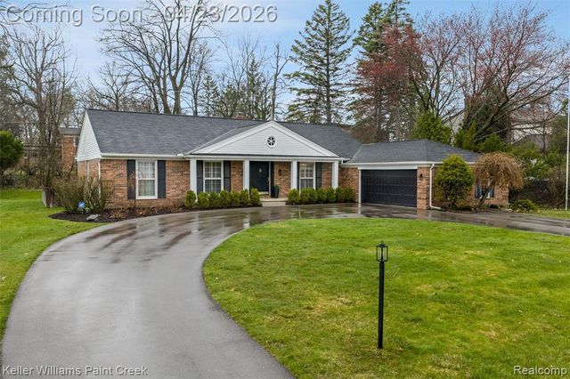 4330 S Mcnay Court, West Bloomfield, MI 48323