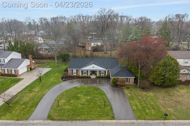 4330 S Mcnay Court, West Bloomfield, MI 48323