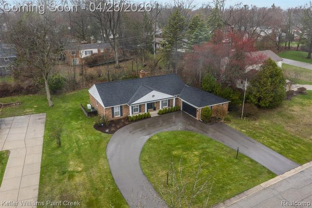 4330 S Mcnay Court, West Bloomfield, MI 48323