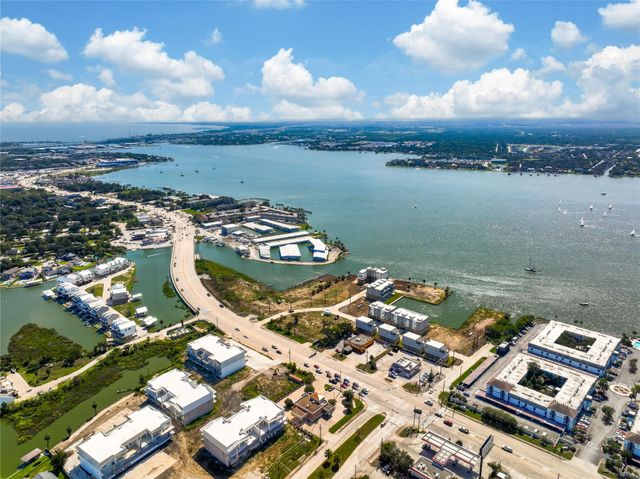 4408 Tucker Lane, Seabrook, TX 77586