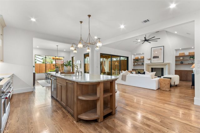 8611 San Fernando Way, Dallas, TX 75218