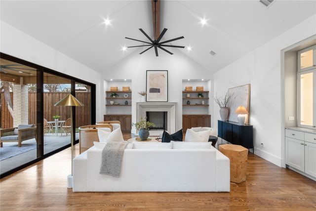 8611 San Fernando Way, Dallas, TX 75218