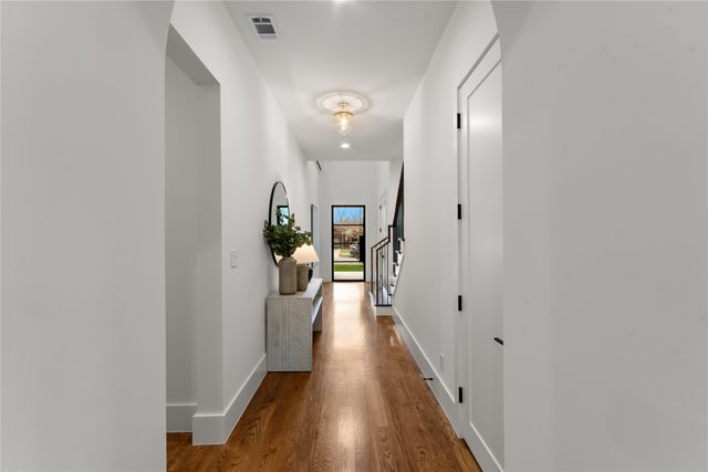 8611 San Fernando Way, Dallas, TX 75218