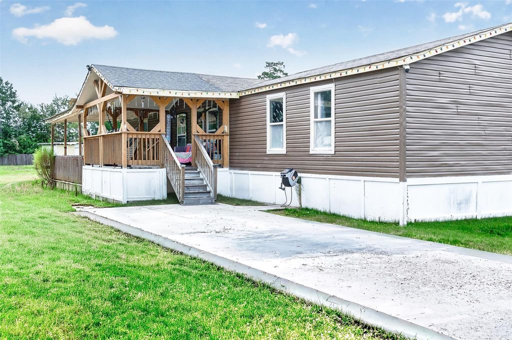 3362 County Rd 5018, Cleveland, TX 77327