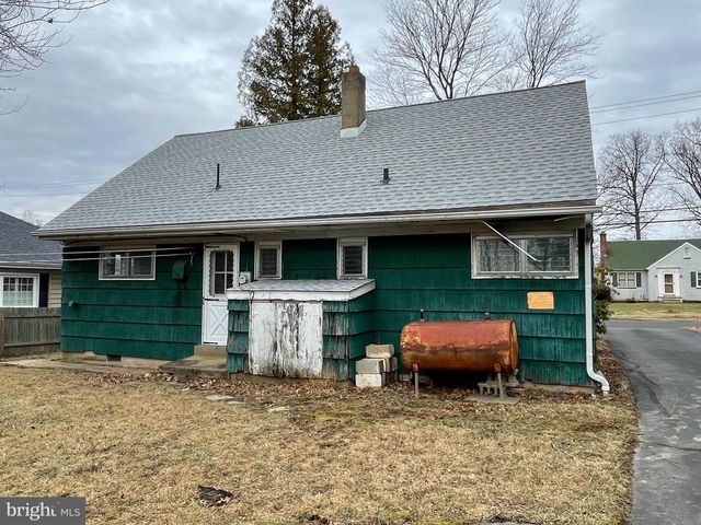 436 S 9TH ST, North Wales, PA 19454