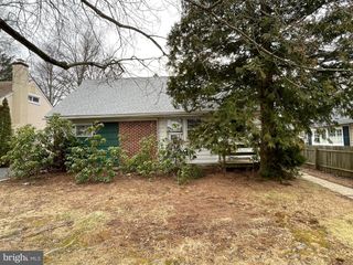 436 S 9TH ST, North Wales, PA 19454
