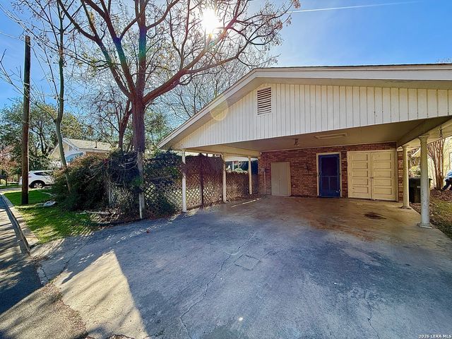 1050 Elizabeth, New Braunfels, TX 78130