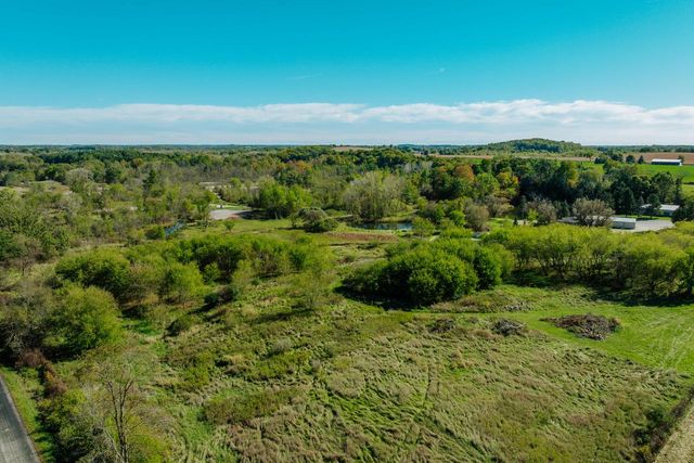 N865 COUNTY ROAD W, Campbellsport, WI 53010
