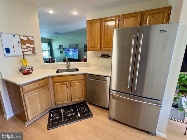 35 FOX MEADOW DR, Sicklerville, NJ 08081