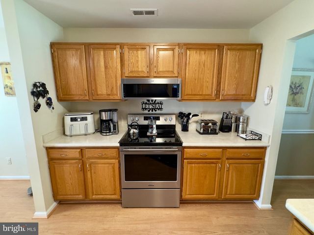 35 FOX MEADOW DR, Sicklerville, NJ 08081