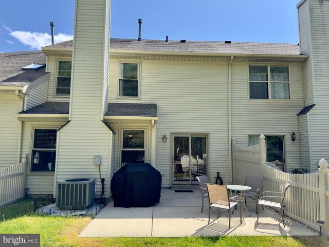 35 FOX MEADOW DR, Sicklerville, NJ 08081