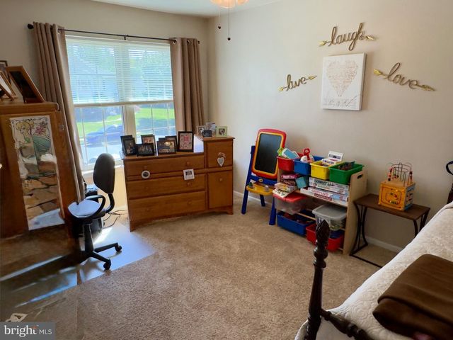 35 FOX MEADOW DR, Sicklerville, NJ 08081