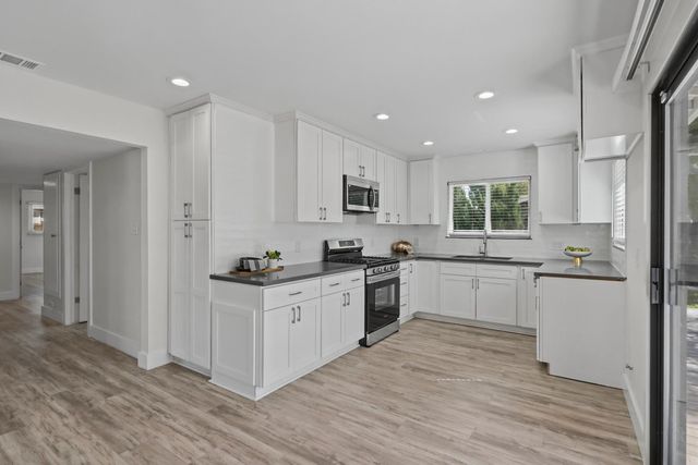 932 Coloma Way, Roseville, CA 95661