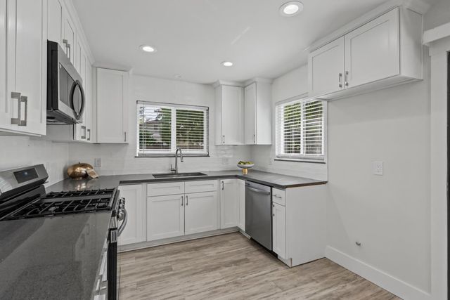 932 Coloma Way, Roseville, CA 95661