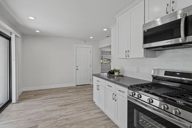 932 Coloma Way, Roseville, CA 95661