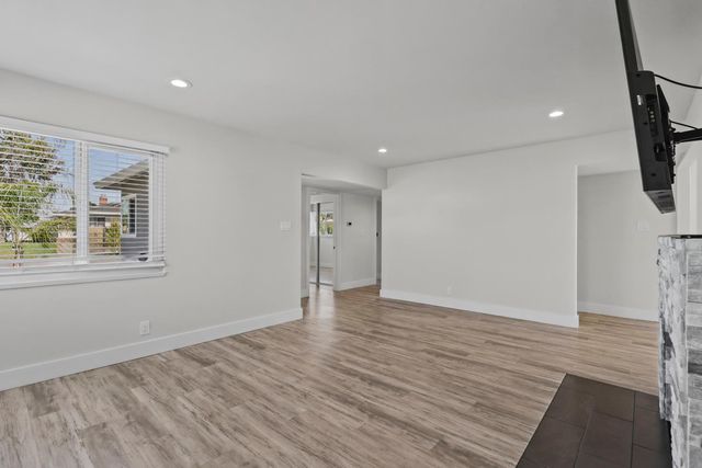 932 Coloma Way, Roseville, CA 95661