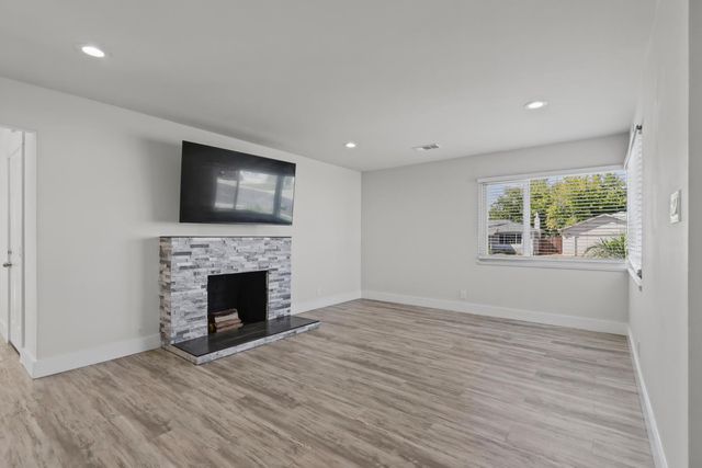 932 Coloma Way, Roseville, CA 95661