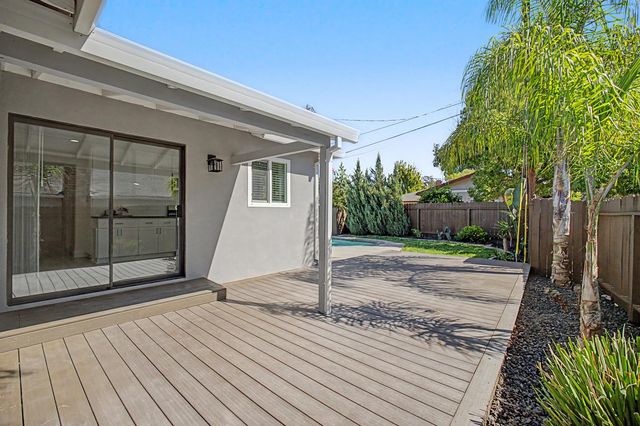 932 Coloma Way, Roseville, CA 95661