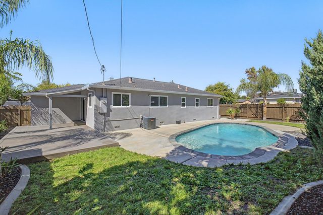 932 Coloma Way, Roseville, CA 95661
