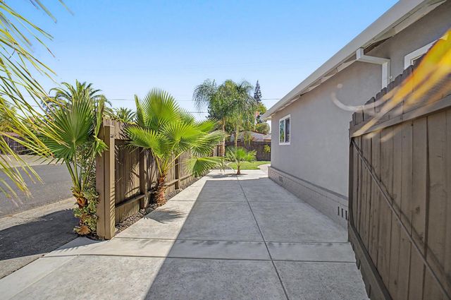 932 Coloma Way, Roseville, CA 95661