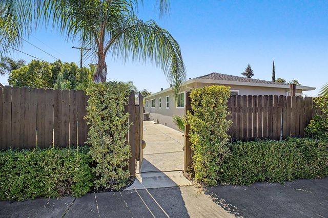 932 Coloma Way, Roseville, CA 95661