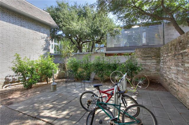 816 W North Loop BLVD 107, Austin, TX 78756