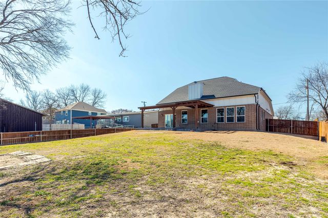 285 N Sherman Avenue, Van Alstyne, TX 75495