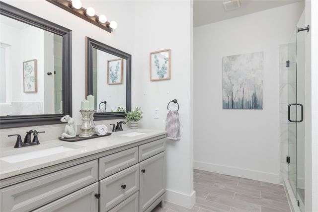 285 N Sherman Avenue, Van Alstyne, TX 75495