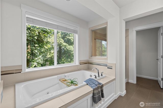 16198 SE 51st Place, Bellevue, WA 98006