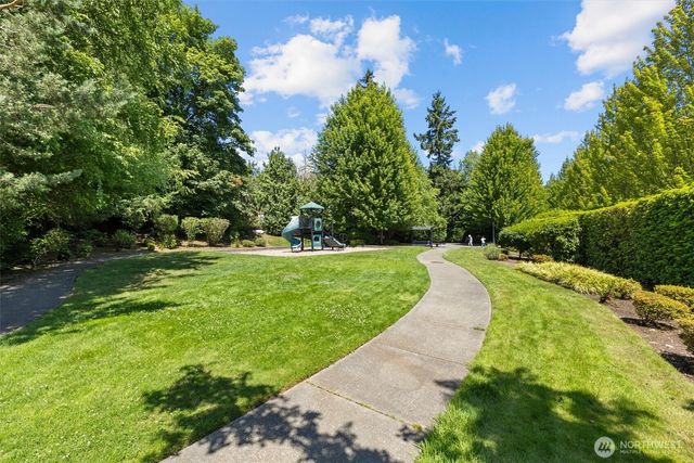 16198 SE 51st Place, Bellevue, WA 98006