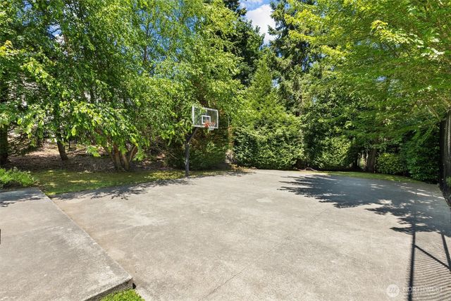 16198 SE 51st Place, Bellevue, WA 98006