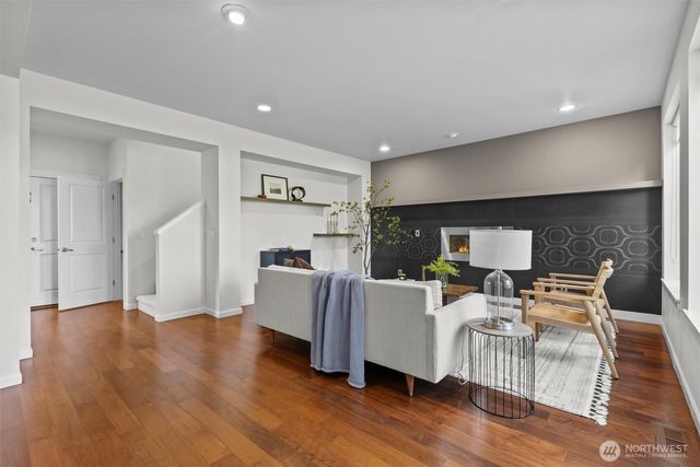 16198 SE 51st Place, Bellevue, WA 98006
