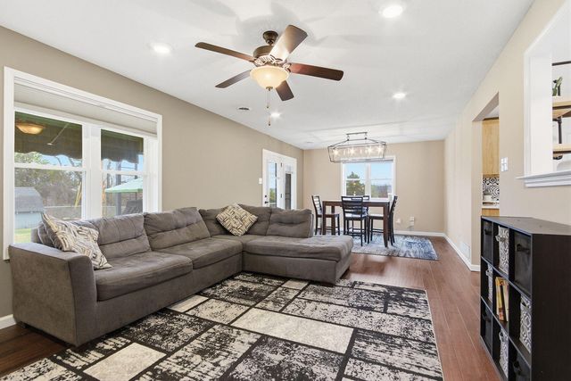 1401 HICKAM DR, Columbia, MO 65202