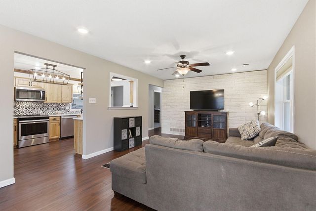 1401 HICKAM DR, Columbia, MO 65202