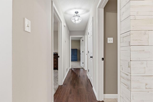 1401 HICKAM DR, Columbia, MO 65202