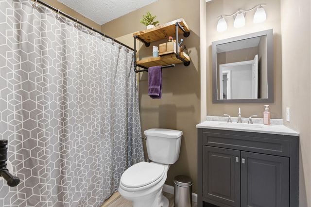 1401 HICKAM DR, Columbia, MO 65202