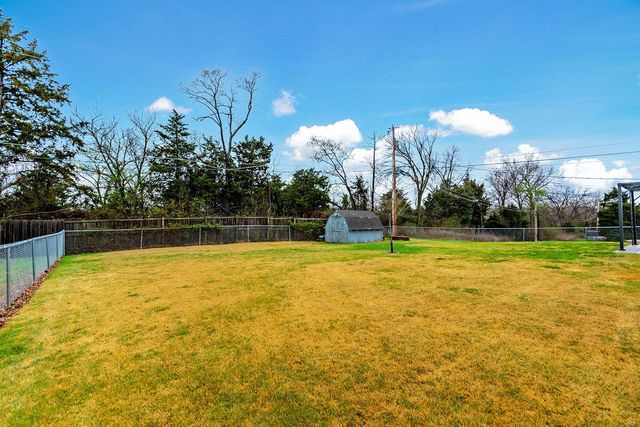 1401 HICKAM DR, Columbia, MO 65202